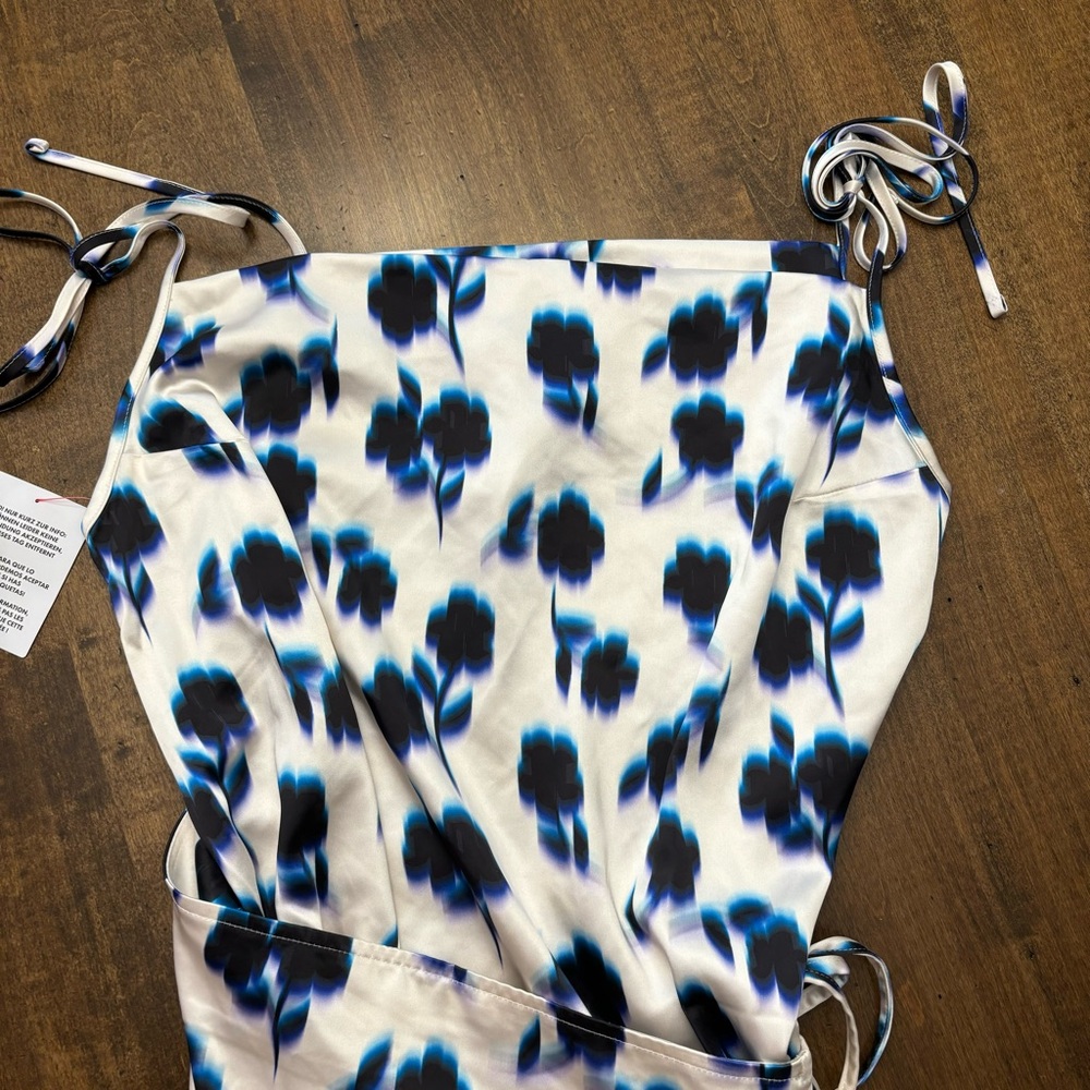 Topshop square neck wrap tie midi slip dress in blue floral - Picture 6 of 10